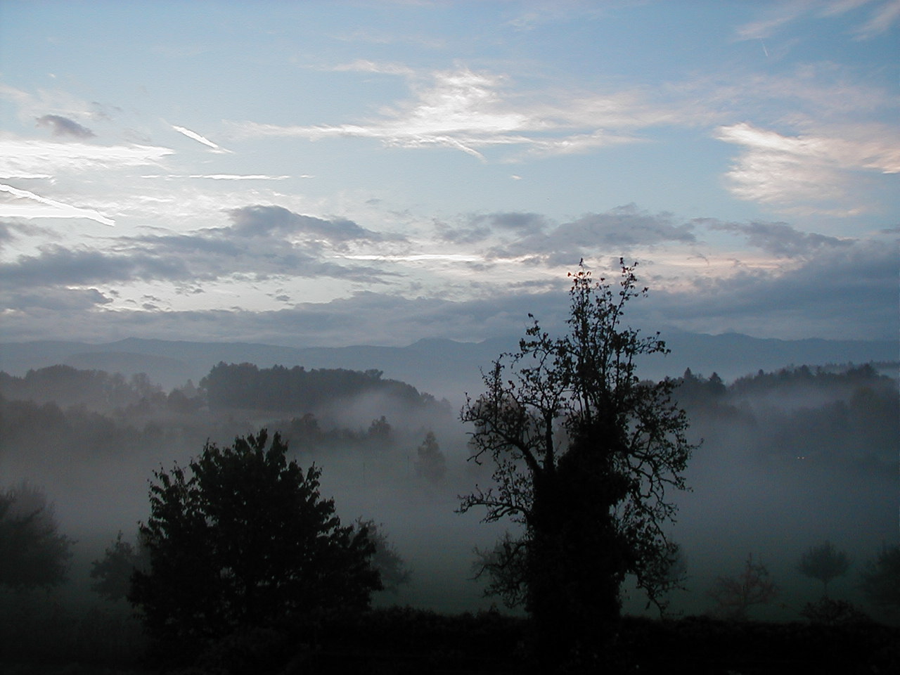 Wolken am Morgen in der Schweiz